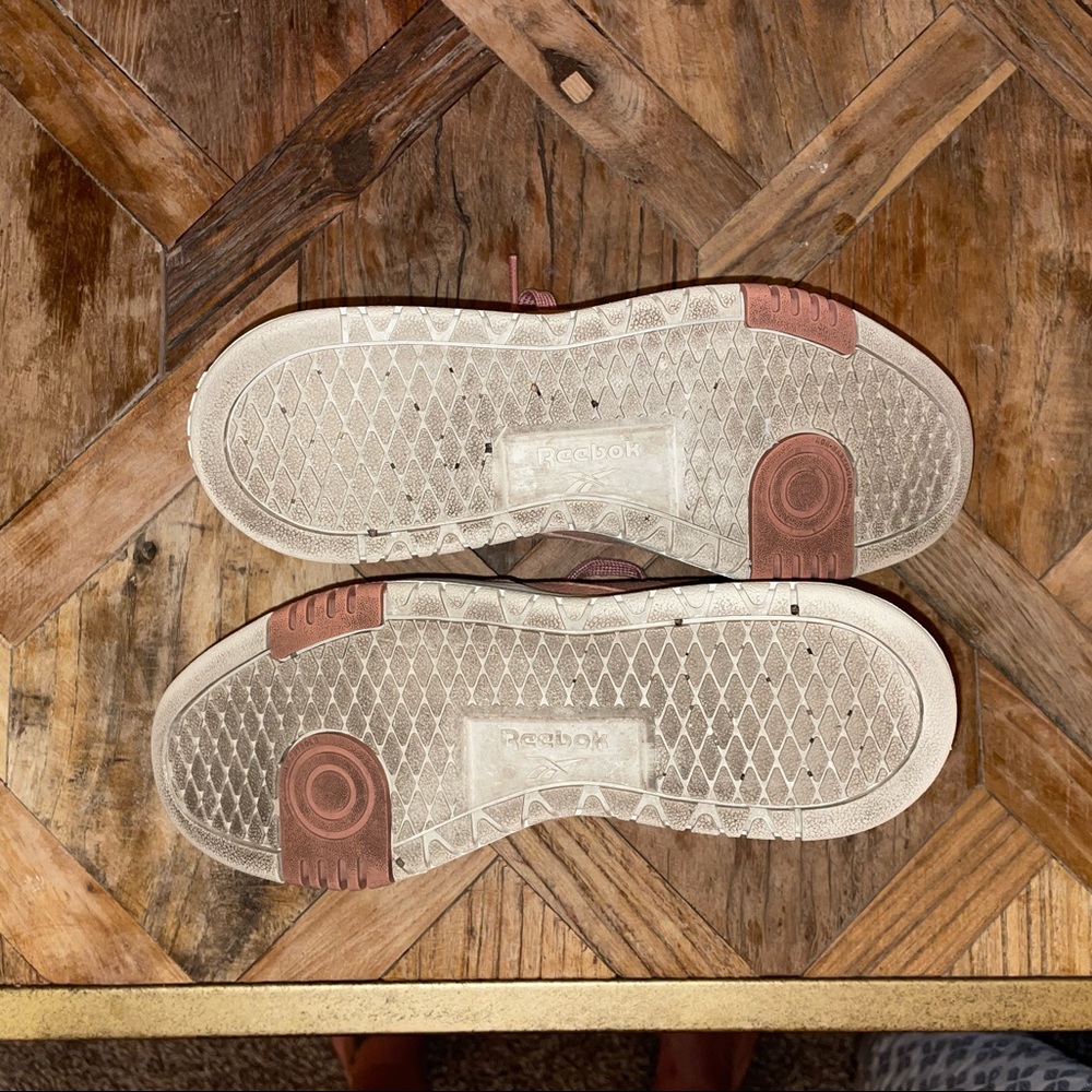Reeboks - Picture 4 of 4